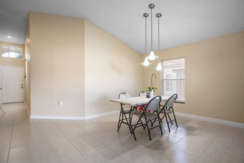 House in Kissimmee, Florida 4 bedrooms, 113.34 sq.m. № 1517943 - photo 8