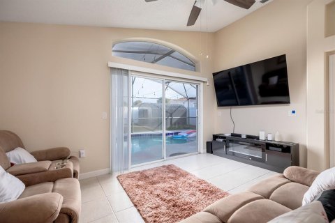 House in Kissimmee, Florida 4 bedrooms, 113.34 sq.m. № 1517943 - photo 10