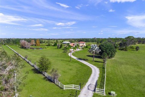 Villa ou maison à vendre à Myakka City, Floride: 5 chambres, 353.49 m2 № 2142333 - photo 3