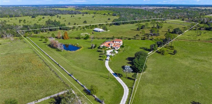 Villa ou maison à Myakka City, Floride 5 chambres, 353.49 m2 № 2142333