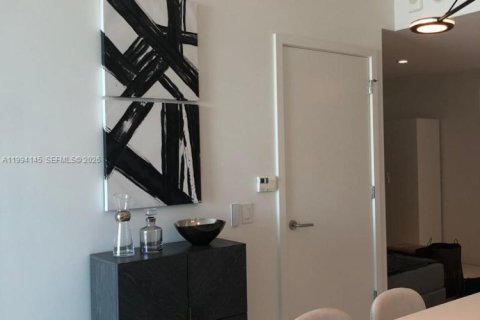 Купить кондоминиум в Майами, Флорида 1 спальня, 61.5м2, № 2055836 - фото 4