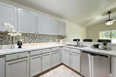 Casa en venta en Orlando, Florida, 3 dormitorios, 138.7 m2 № 1907770 - foto 5