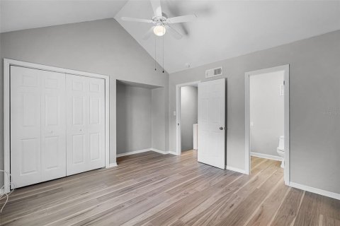 Condo in Apopka, Florida, 2 bedrooms  № 1915129 - photo 11