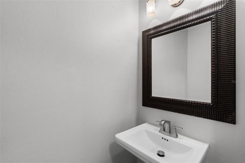 Condo in Apopka, Florida, 2 bedrooms  № 1915129 - photo 17