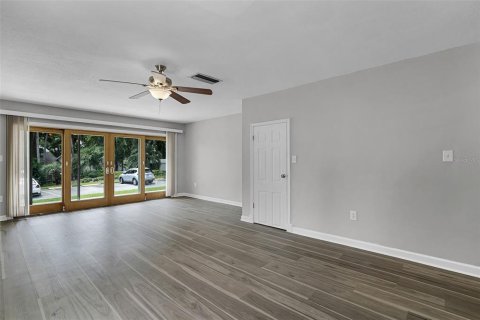 Condo in Apopka, Florida, 2 bedrooms  № 1915129 - photo 4