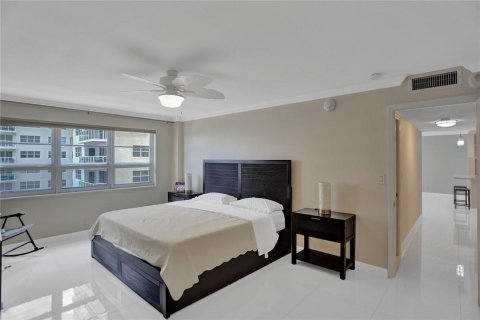 Copropriété à vendre à Pompano Beach, Floride: 2 chambres, 100.33 m2 № 2401907 - photo 16