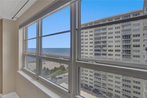 Copropriété à vendre à Pompano Beach, Floride: 2 chambres, 100.33 m2 № 2401907 - photo 23