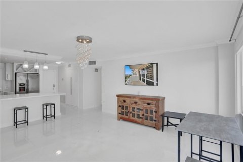 Copropriété à vendre à Pompano Beach, Floride: 2 chambres, 100.33 m2 № 2401907 - photo 5