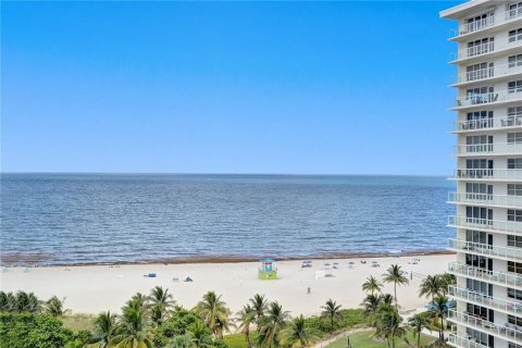 Copropriété à vendre à Pompano Beach, Floride: 2 chambres, 100.33 m2 № 2401907 - photo 27