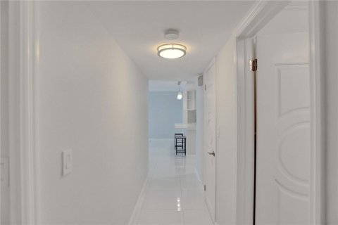 Copropriété à vendre à Pompano Beach, Floride: 2 chambres, 100.33 m2 № 2401907 - photo 13