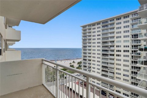 Copropriété à vendre à Pompano Beach, Floride: 2 chambres, 100.33 m2 № 2401907 - photo 26