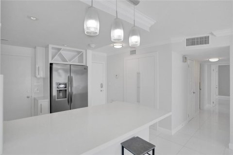 Copropriété à vendre à Pompano Beach, Floride: 2 chambres, 100.33 m2 № 2401907 - photo 9