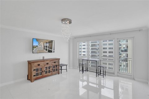 Copropriété à vendre à Pompano Beach, Floride: 2 chambres, 100.33 m2 № 2401907 - photo 7