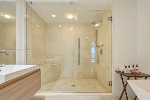 Copropriété à vendre à North Miami Beach, Floride: 2 chambres, 159.61 m2 № 2253491 - photo 13