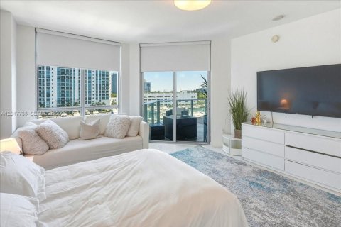 Copropriété à vendre à North Miami Beach, Floride: 2 chambres, 159.61 m2 № 2253491 - photo 16