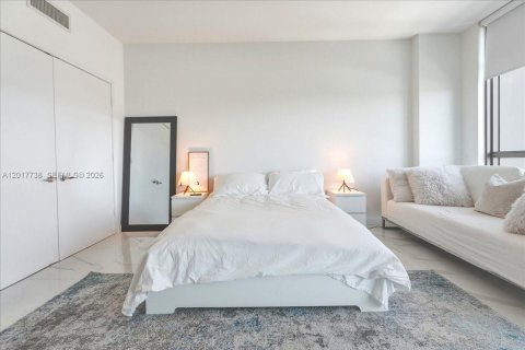 Copropriété à vendre à North Miami Beach, Floride: 2 chambres, 159.61 m2 № 2253491 - photo 17