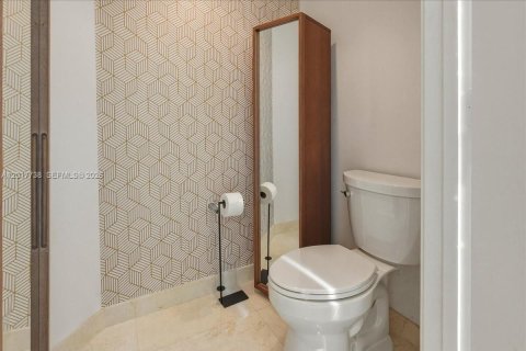 Copropriété à vendre à North Miami Beach, Floride: 2 chambres, 159.61 m2 № 2253491 - photo 14