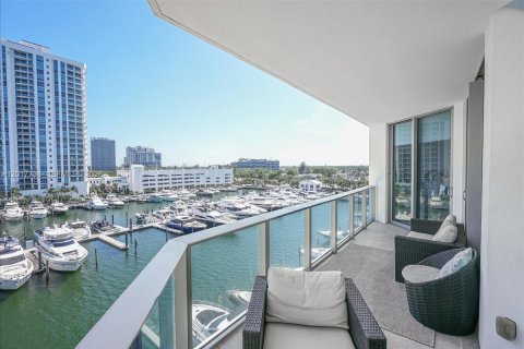 Copropriété à vendre à North Miami Beach, Floride: 2 chambres, 159.61 m2 № 2253491 - photo 7