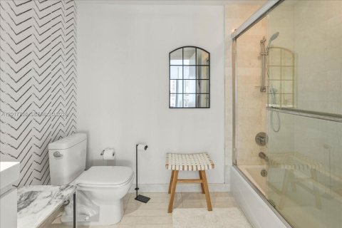 Copropriété à vendre à North Miami Beach, Floride: 2 chambres, 159.61 m2 № 2253491 - photo 20