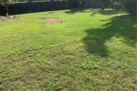 Casa en alquiler en Homestead, Florida, 2 dormitorios, 229.75 m2 № 2059803 - foto 5