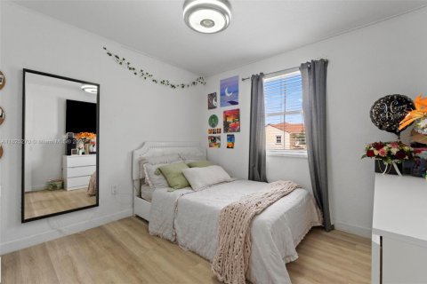 Townhouse in Miramar, Florida 3 bedrooms, 153.29 sq.m. № 1798697 - photo 23