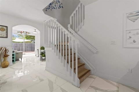 Townhouse in Miramar, Florida 3 bedrooms, 153.29 sq.m. № 1798697 - photo 5