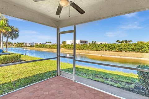Villa ou maison à Weston, Floride 2 chambres, 103.12 m2 № 2025415