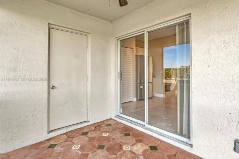 Villa ou maison à vendre à Weston, Floride: 2 chambres, 103.12 m2 № 2025415 - photo 28