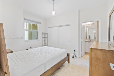 Condominio en venta en Aventura, Florida, 2 dormitorios, 127.28 m2 № 2015565 - foto 17