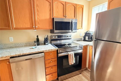 Townhouse in Winter Garden, Florida 2 bedrooms, 70.7 sq.m. № 1673948 - photo 5