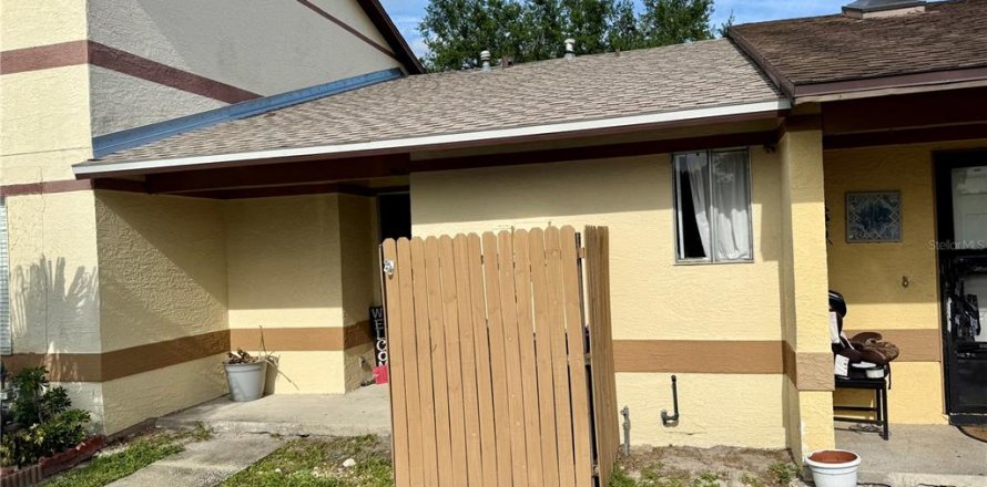 Townhouse in Winter Garden, Florida 2 bedrooms, 70.7 sq.m. № 1673948