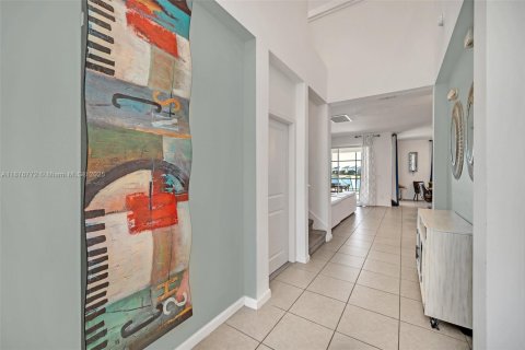 Купить виллу или дом в Киссимми, Флорида 6 спален, 315.4м2, № 1941818 - фото 3