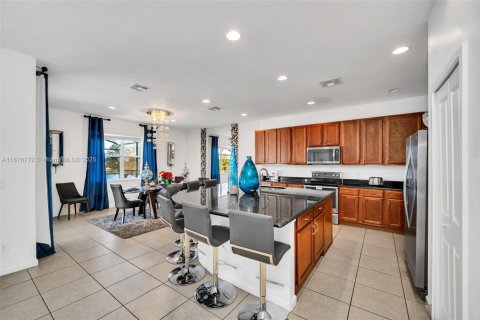 Купить виллу или дом в Киссимми, Флорида 6 спален, 315.4м2, № 1941818 - фото 10