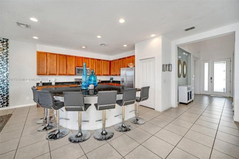 Купить виллу или дом в Киссимми, Флорида 6 спален, 315.4м2, № 1941818 - фото 12