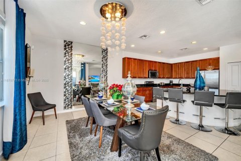 Купить виллу или дом в Киссимми, Флорида 6 спален, 315.4м2, № 1941818 - фото 19