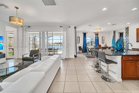 Купить виллу или дом в Киссимми, Флорида 6 спален, 315.4м2, № 1941818 - фото 5