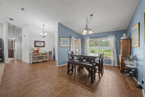 Villa ou maison à vendre à Valrico, Floride: 5 chambres, 261.15 m2 № 2149726 - photo 8