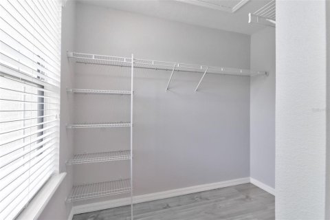 Touwnhouse à louer à Tampa, Floride: 3 chambres, 134.62 m2 № 2408243 - photo 12