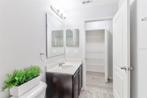 Touwnhouse à louer à Tampa, Floride: 3 chambres, 134.62 m2 № 2408243 - photo 18