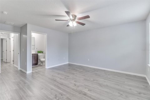 Touwnhouse à louer à Tampa, Floride: 3 chambres, 134.62 m2 № 2408243 - photo 8