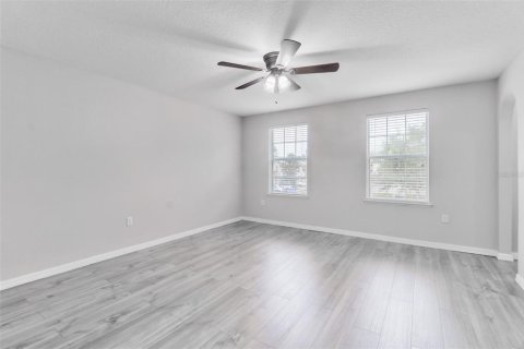 Touwnhouse à louer à Tampa, Floride: 3 chambres, 134.62 m2 № 2408243 - photo 6