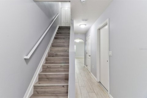 Touwnhouse à louer à Tampa, Floride: 3 chambres, 134.62 m2 № 2408243 - photo 5