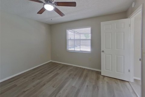 Villa ou maison à louer à Brandon, Floride: 3 chambres, 108.97 m2 № 2117715 - photo 6
