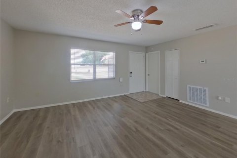 Villa ou maison à louer à Brandon, Floride: 3 chambres, 108.97 m2 № 2117715 - photo 3