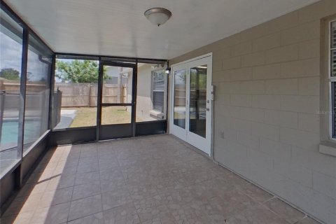 Villa ou maison à louer à Brandon, Floride: 3 chambres, 108.97 m2 № 2117715 - photo 14