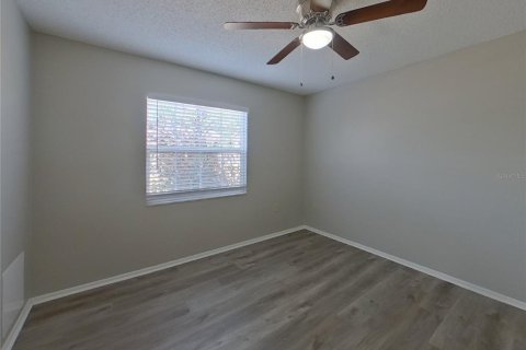 Villa ou maison à louer à Brandon, Floride: 3 chambres, 108.97 m2 № 2117715 - photo 8