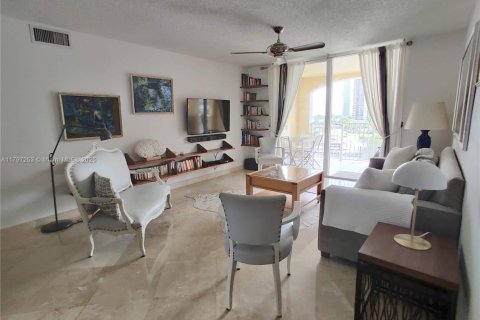 Copropriété à louer à Aventura, Floride: 2 chambres, 109.62 m2 № 1709260 - photo 5