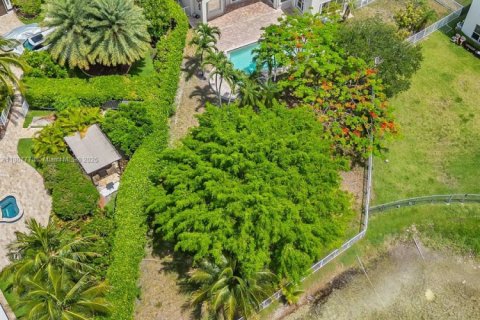 House in Miramar, Florida 5 bedrooms, 312.24 sq.m. № 1746104 - photo 5