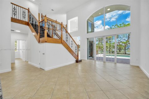 House in Miramar, Florida 5 bedrooms, 312.24 sq.m. № 1746104 - photo 24