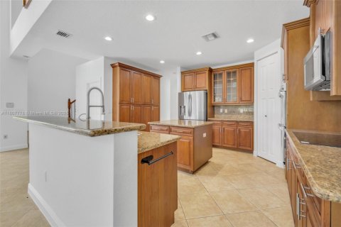 House in Miramar, Florida 5 bedrooms, 312.24 sq.m. № 1746104 - photo 17
